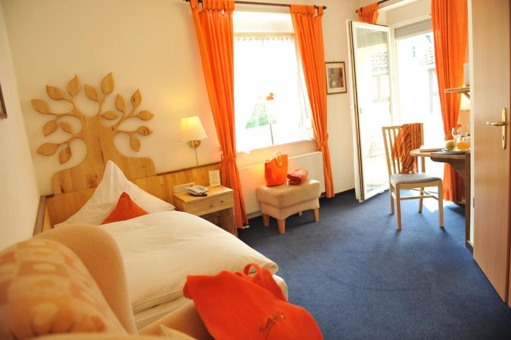 Forellenhof "Das Bio Landhaus" Bad Endbach Room photo